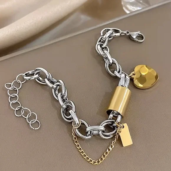 New! Zara Stainless steel mixcolor Silver and Gold heart Chain Bracelet - Picture 1 of 4